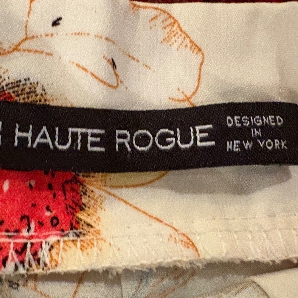 Haute Rogue Cream Skort with Red/Blue Floral Accents; Zipper Back Closure - Picture 6 of 7
